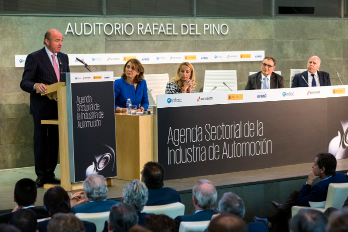 Luis de Guindos en la presentación de la Agenda Sectorial de la Industria de Automoción